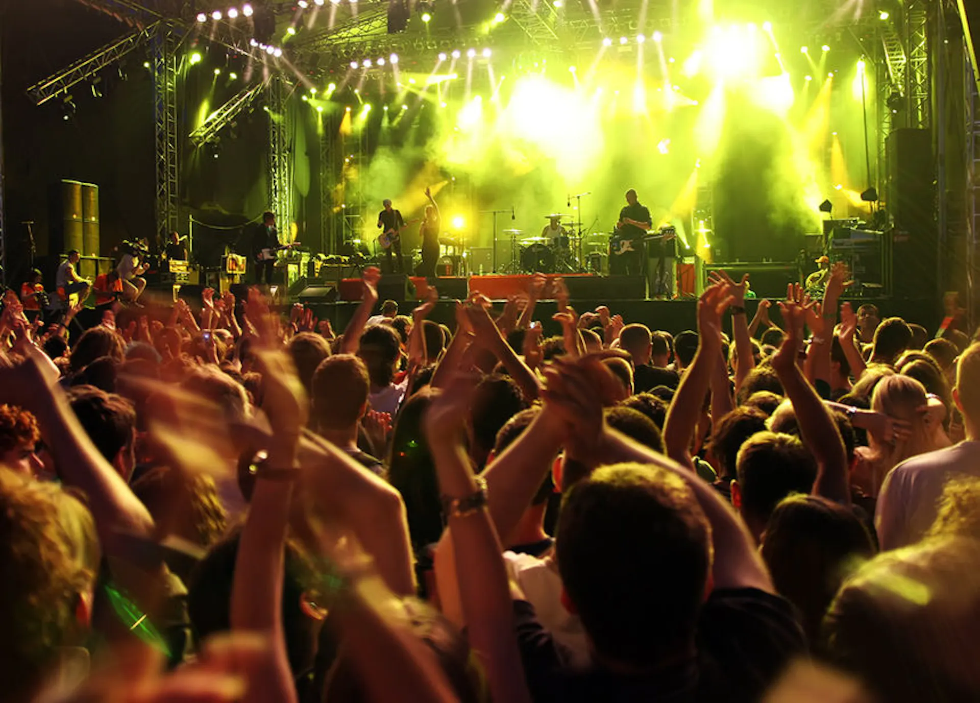 Live music concerts at ski resorts