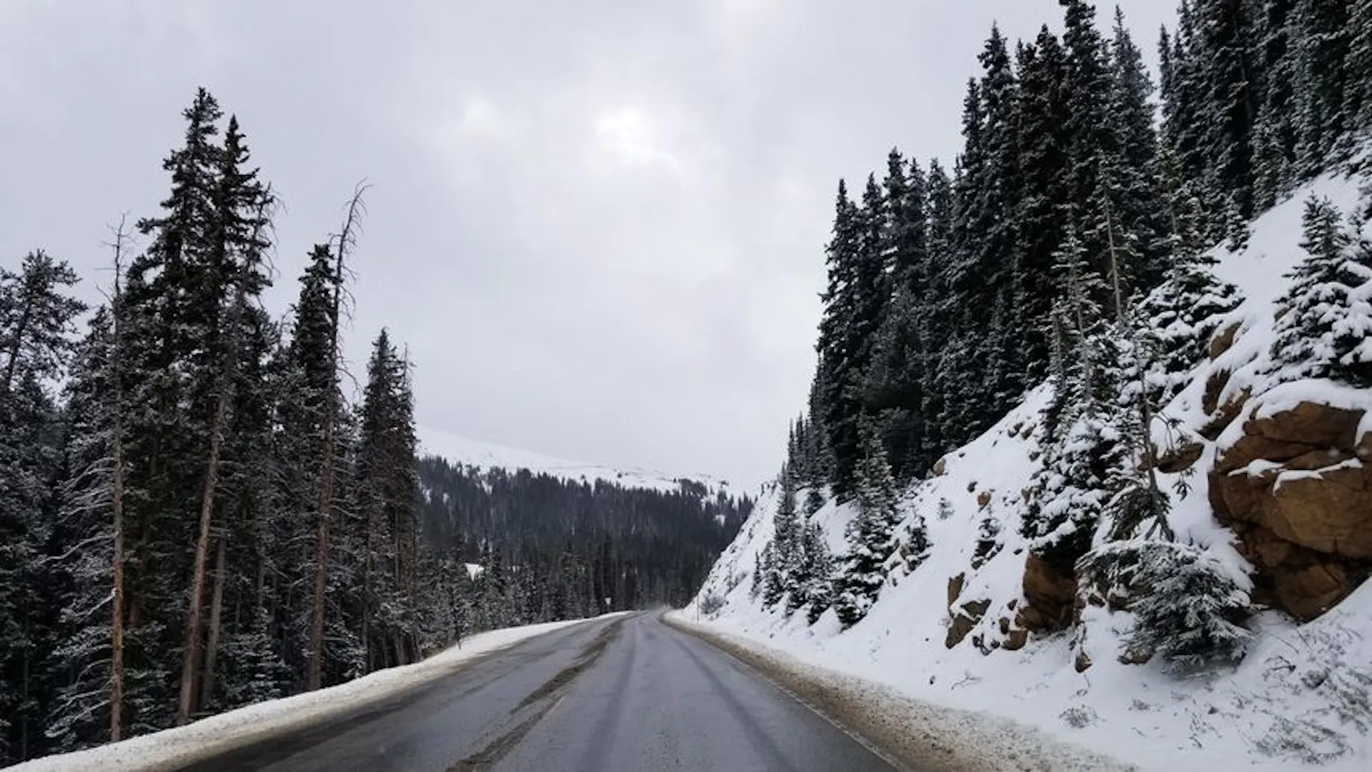 Clear roads on highway 6 over Loveland pass