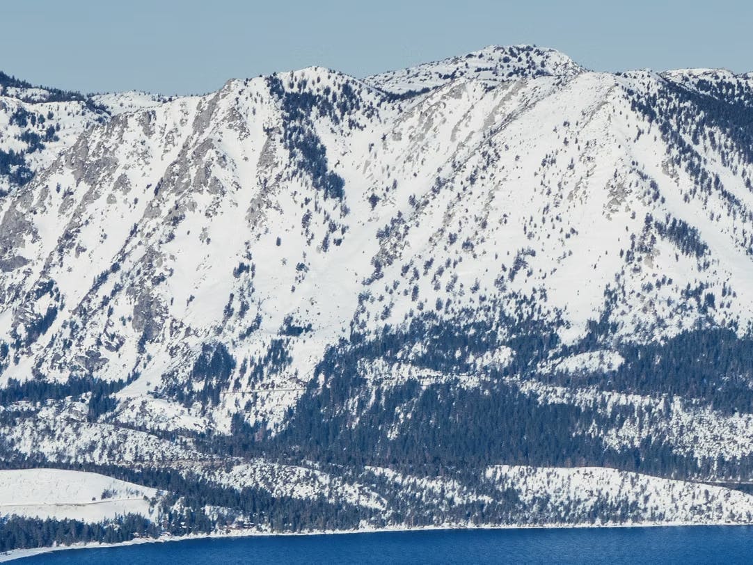 Overcast afternoon over the snowy slopes of Heavenly near Lake Tahoe in the United States.