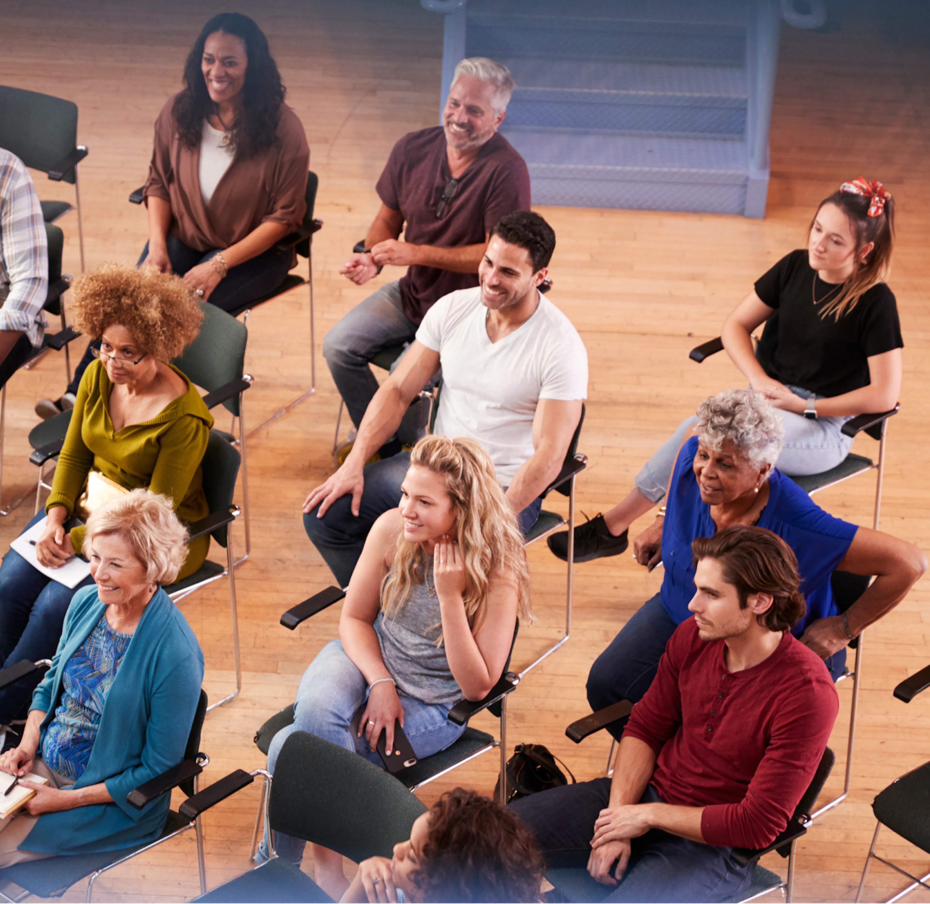 Groupe d'agents réunis en cercle lors d'un atelier