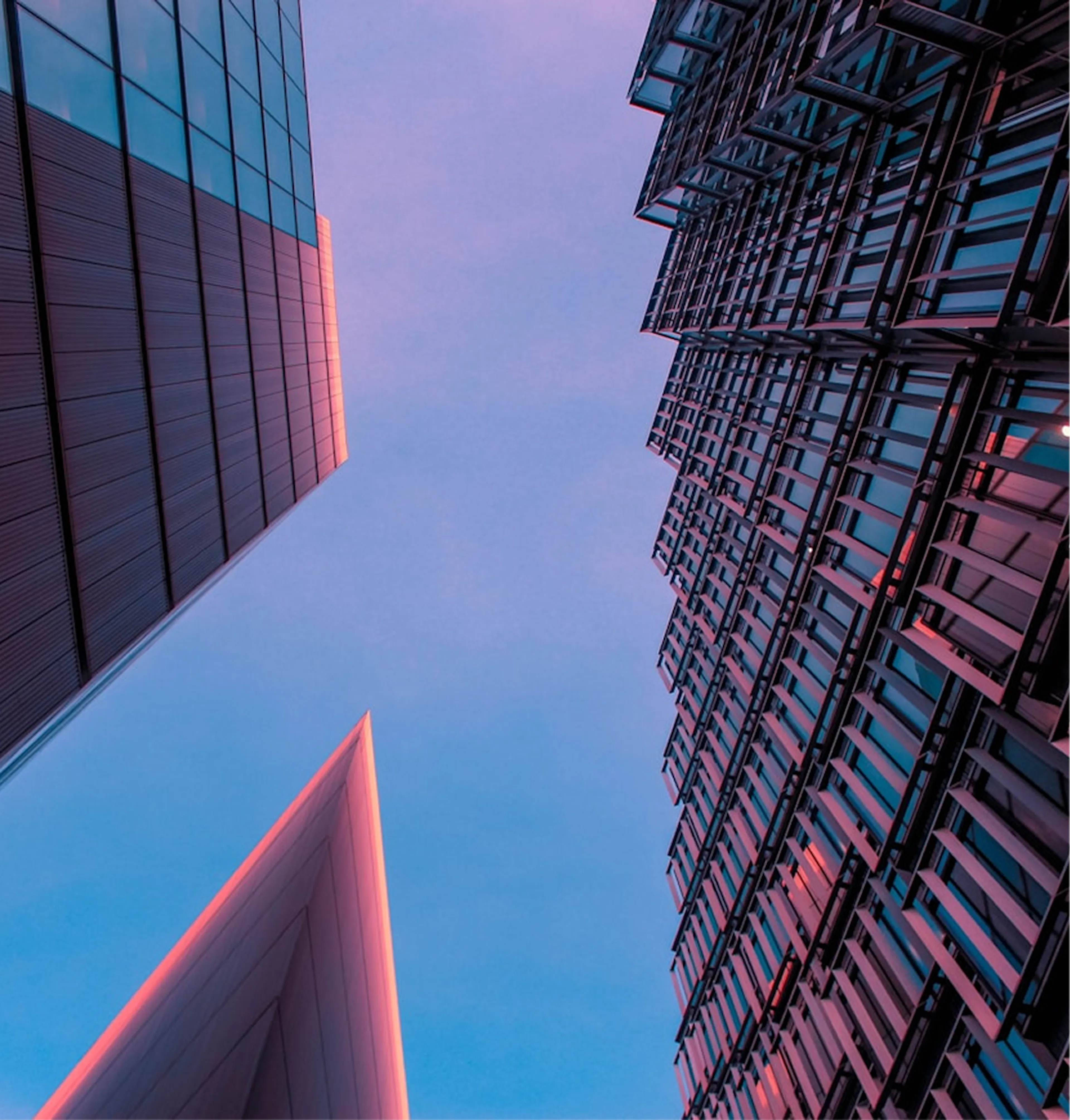 Façade vitrée d'un immeuble de bureaux