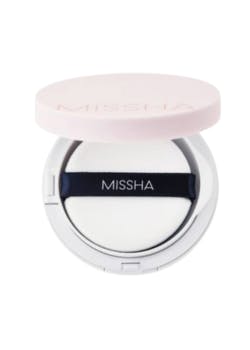 Missha Magic Cushion Foundation Compact open as an alternative to Dior Dreamskin Cushion.