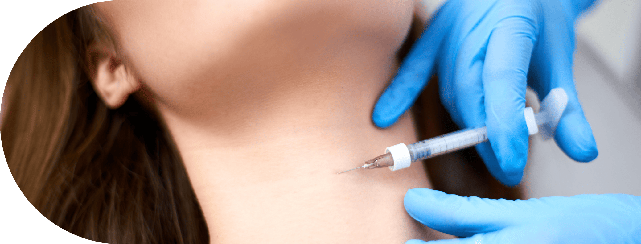 woman having a Nefertiti neck lift