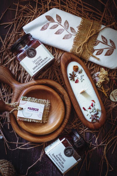 Poklon paket sa Arbor drvenim proizvodima