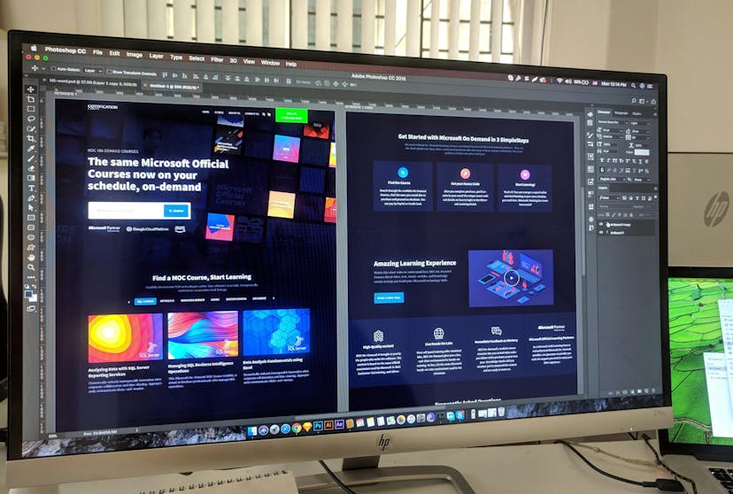 Wide computer screen