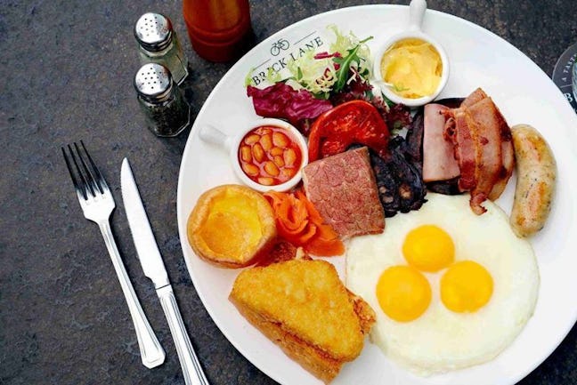 英式全日早餐最受歡迎，各個時段售價不同，原價由$65起。
