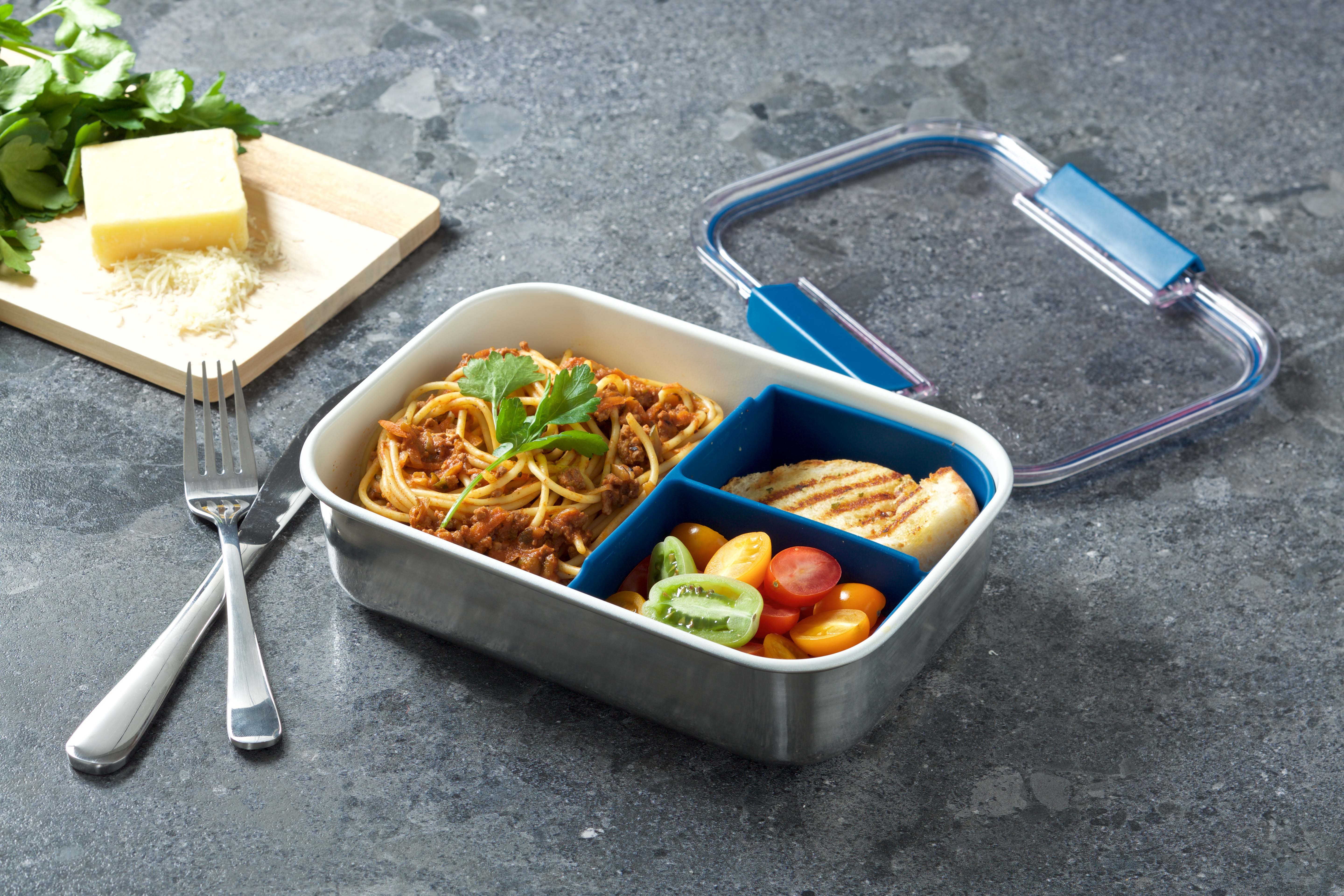 Smash ceramic bento box on the table