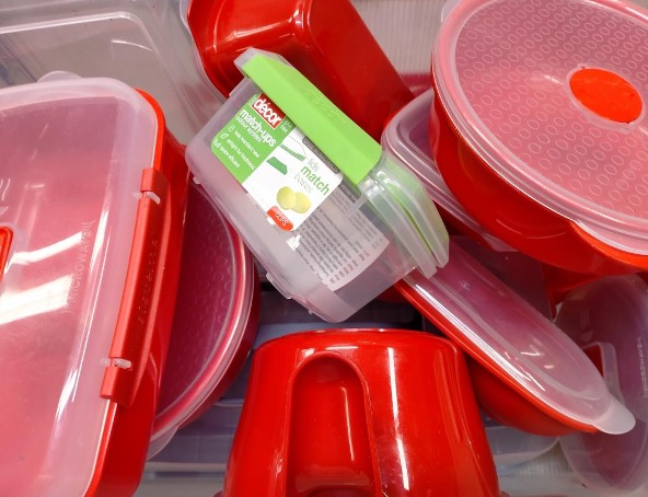 A bunch of plastic containers
