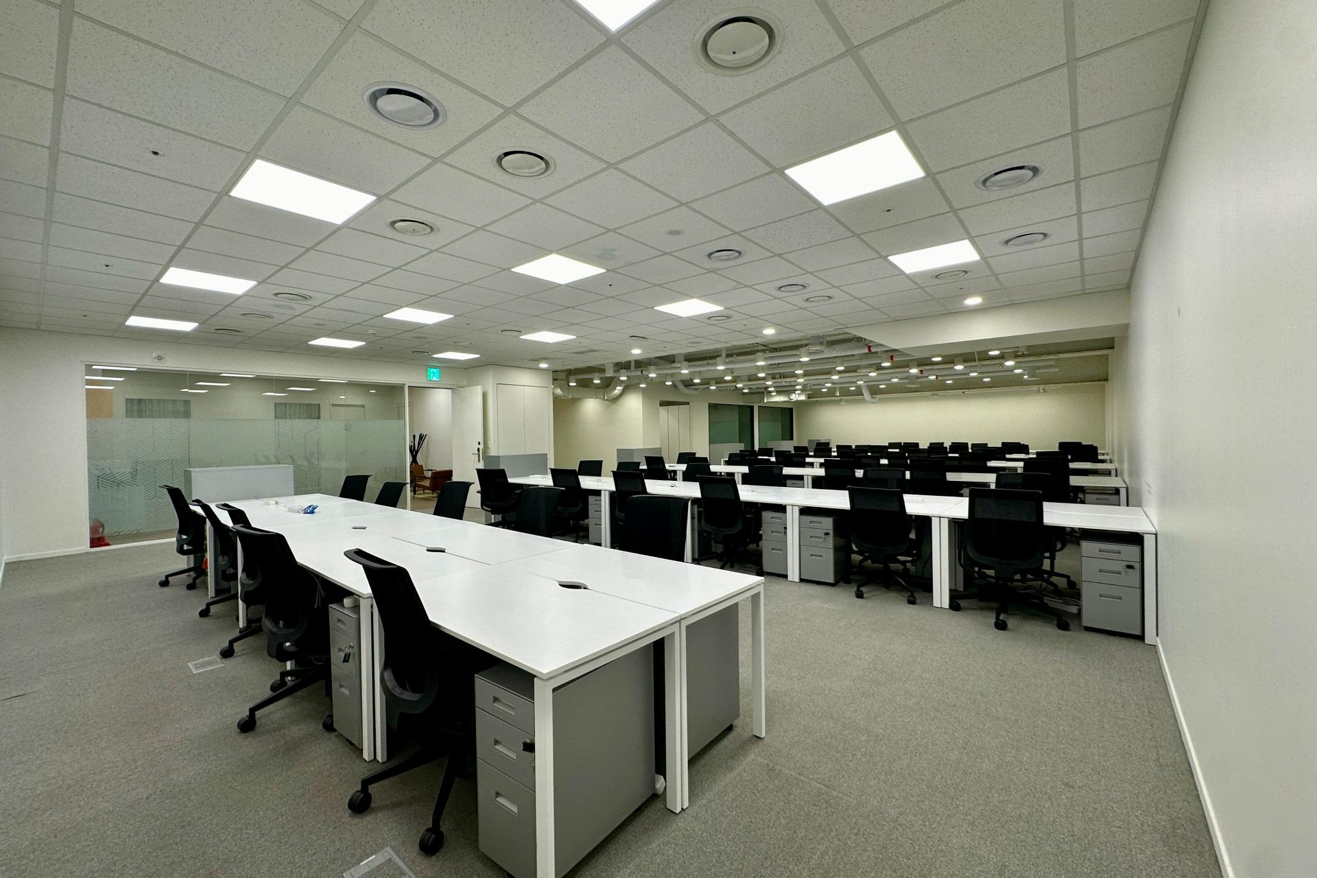 스페이시즈 오토웨이타워센터점 - 삼성역 대형 공유오피스 | 스매치 인사이트