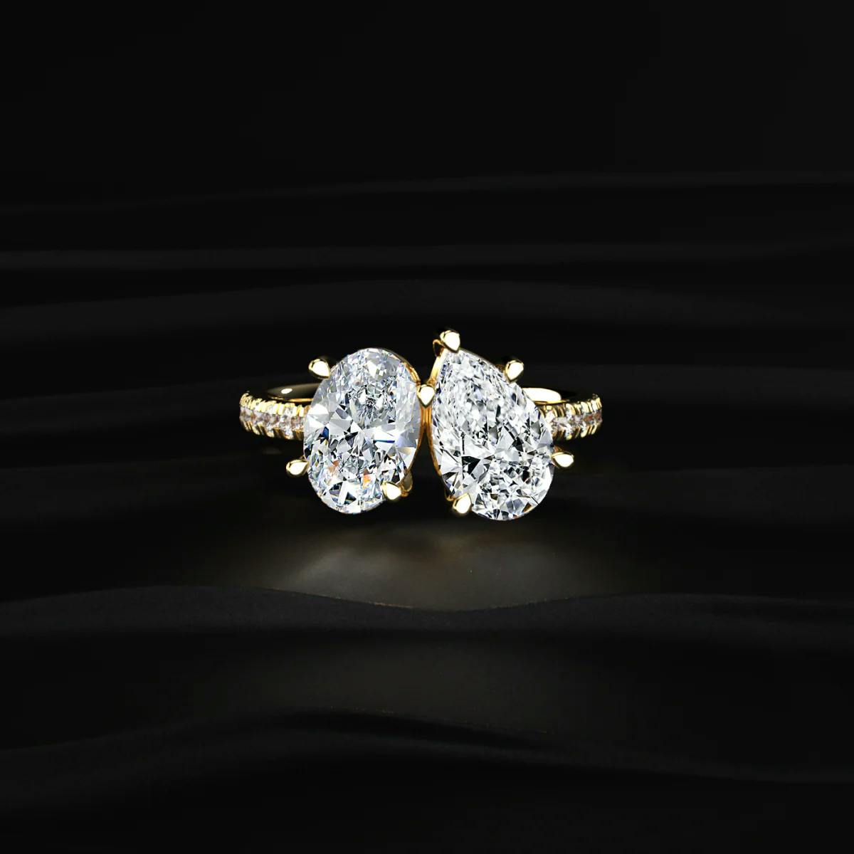 Oval Diamond + Pear Diamond