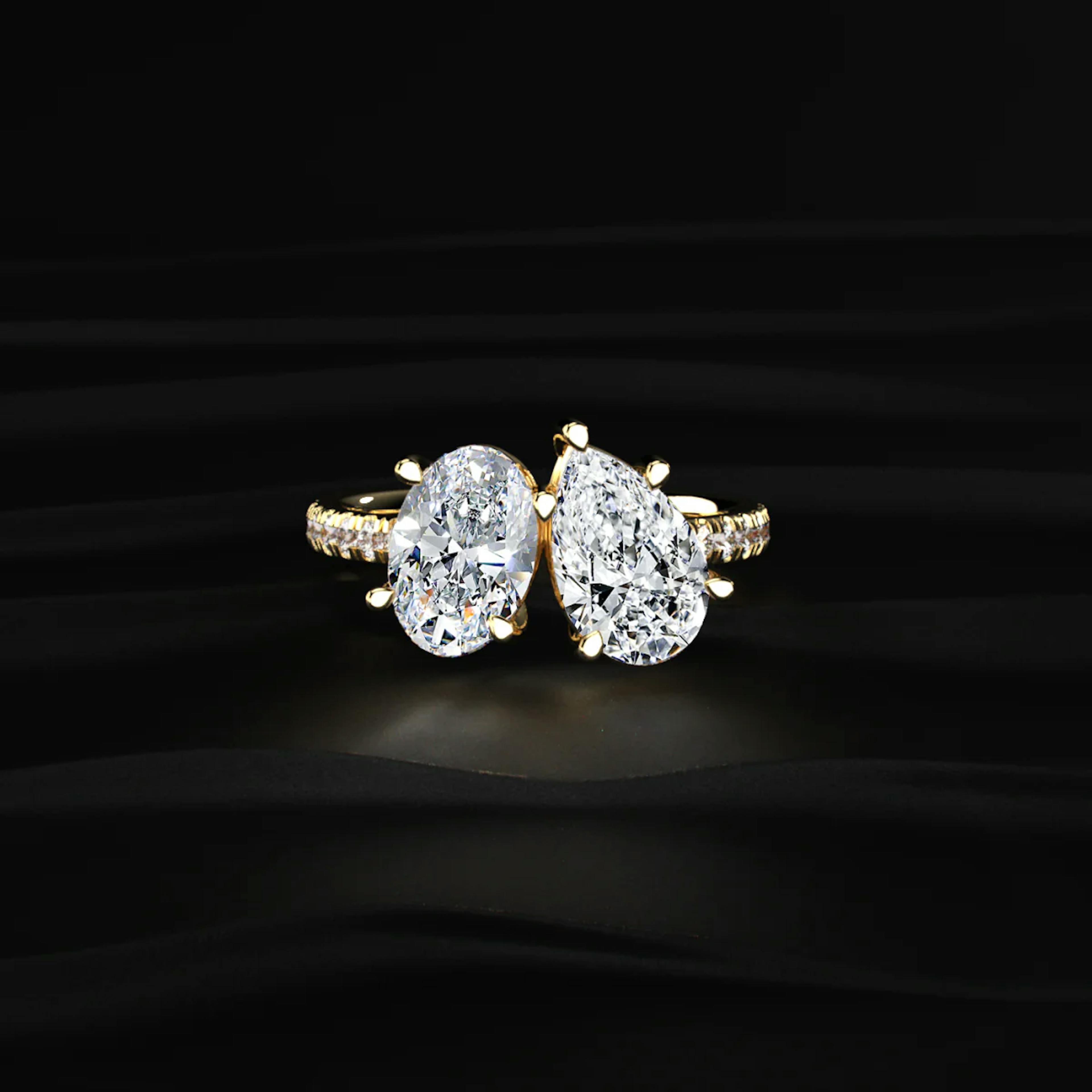 Oval Diamond + Pear Diamond