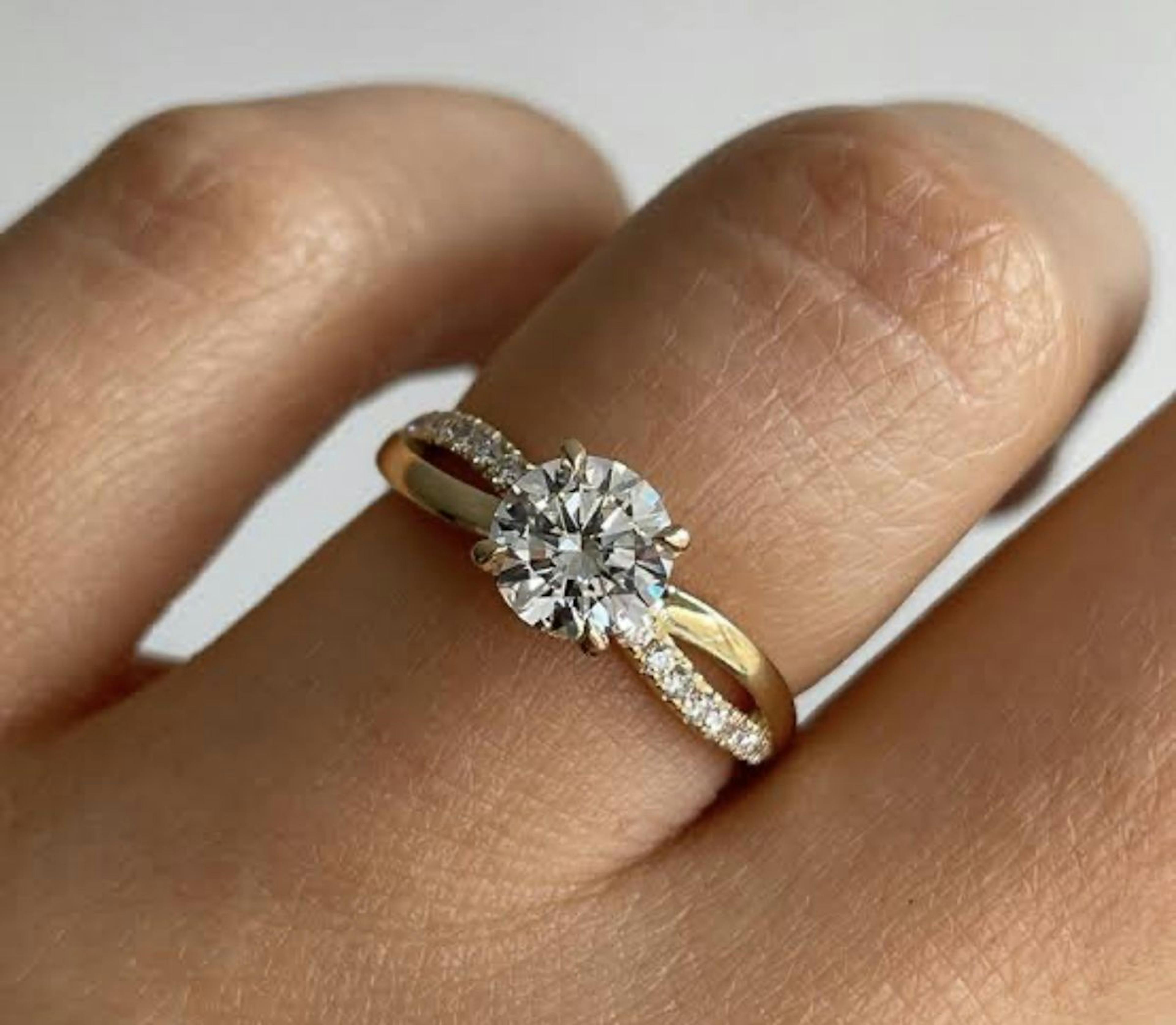 Personalized Diamond Commitment Rings for Couples That Tell Your Love Story
