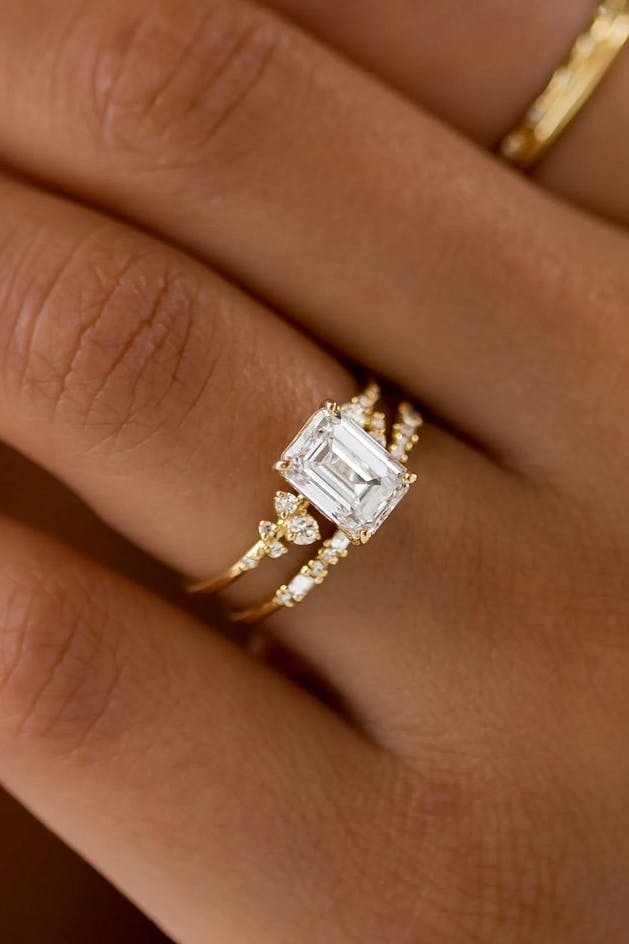 Clean, Modern Pavé for Minimalist Brides