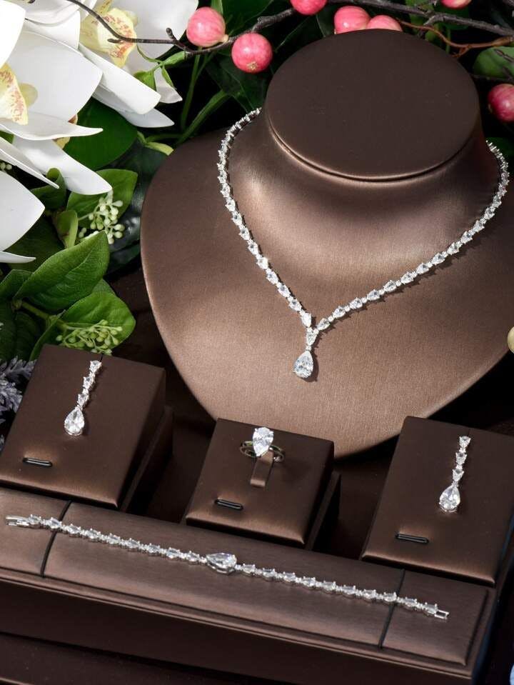 Diamond Necklaces & Pendants