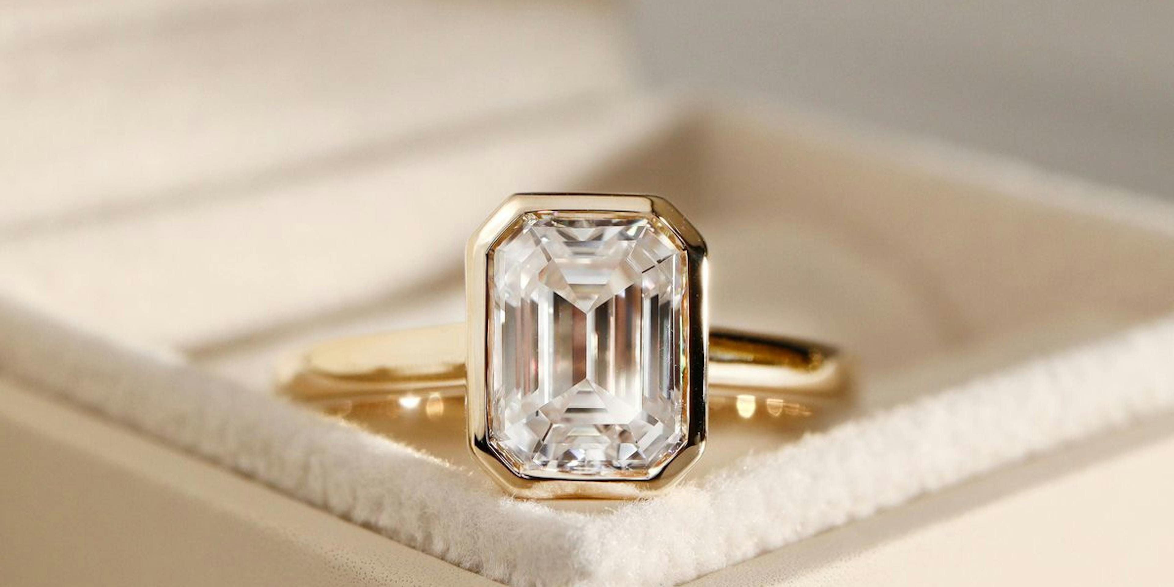 Best Diamond Engagement Rings for Christmas Proposals 2025