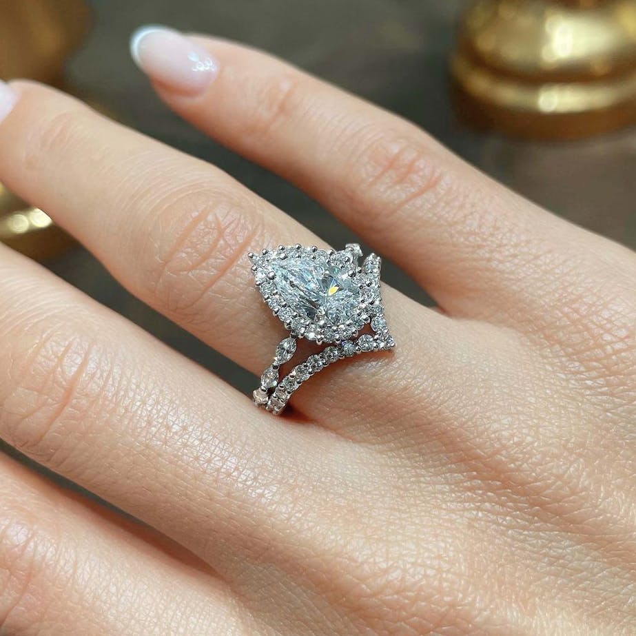 Pear-Shaped Engagement Ring