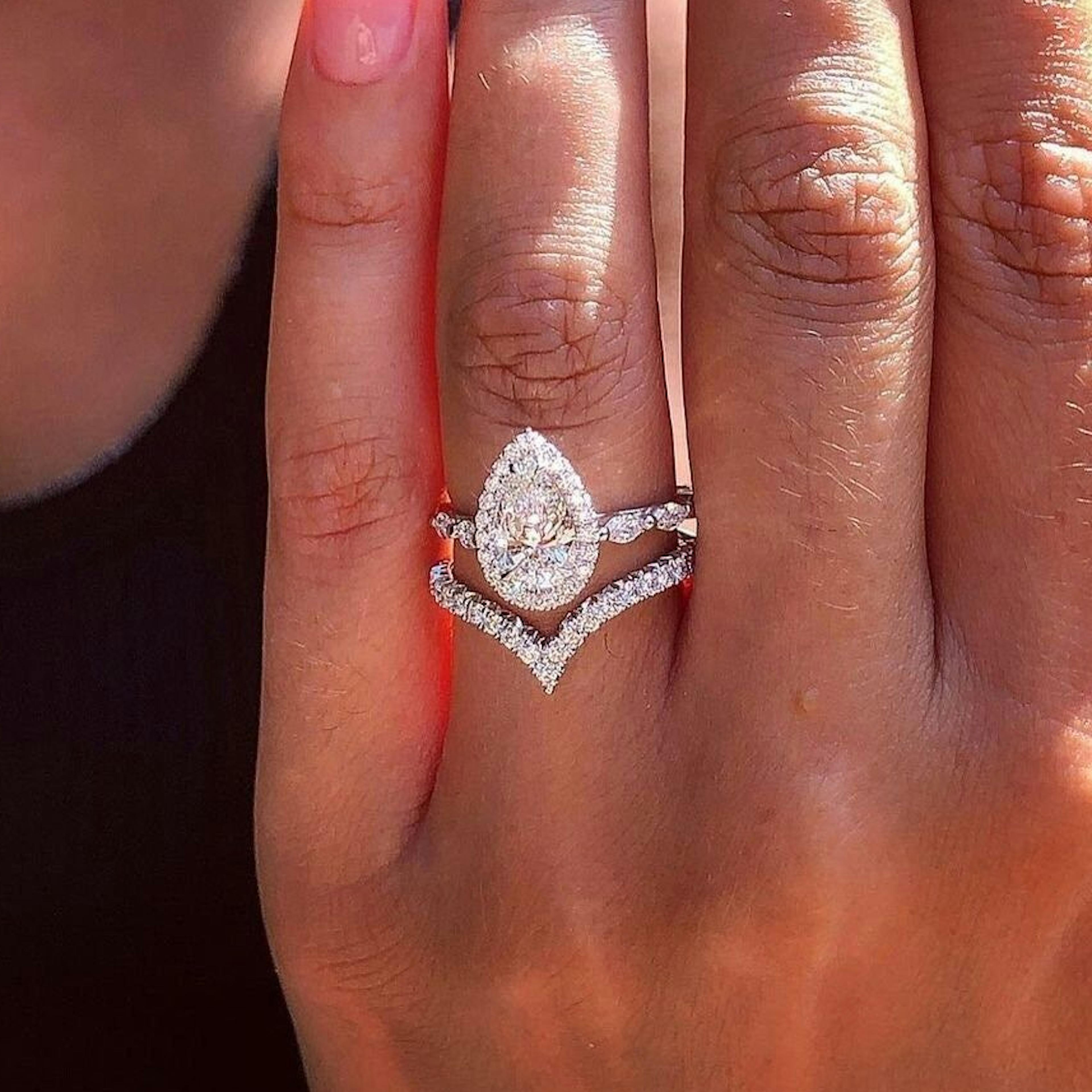 Emerald Cut vs Round: Two Different Personalities