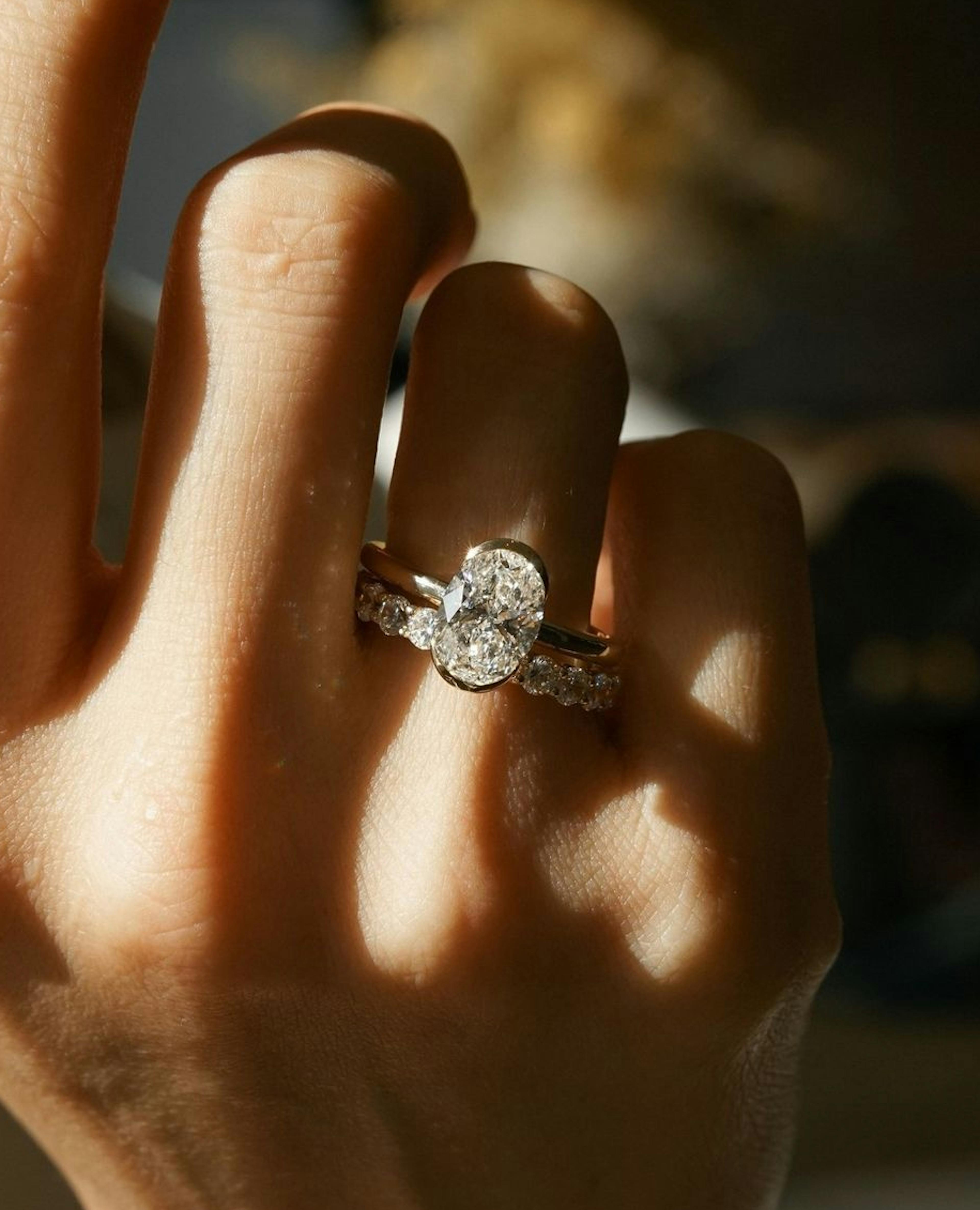 Low-Profile Bezel Rings