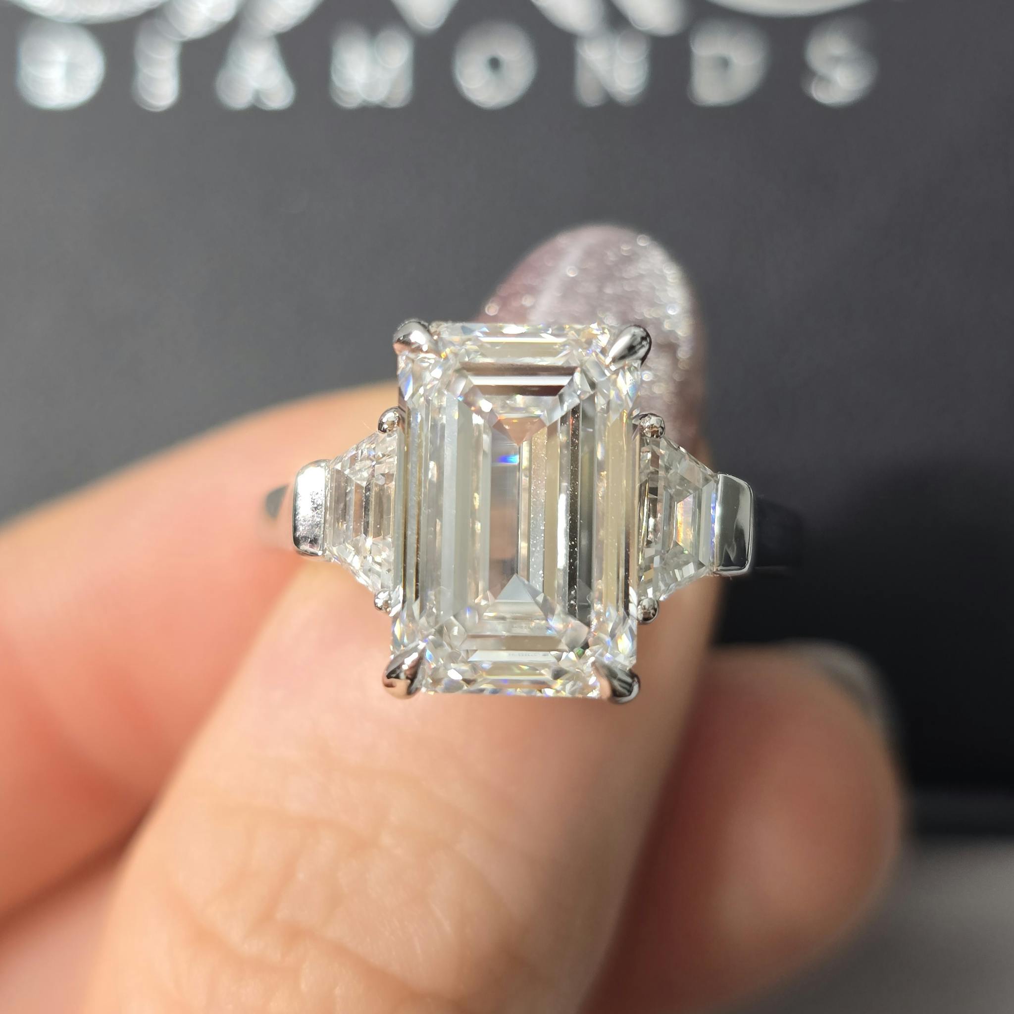 Diamond Ring in 14KT White Gold | 1121