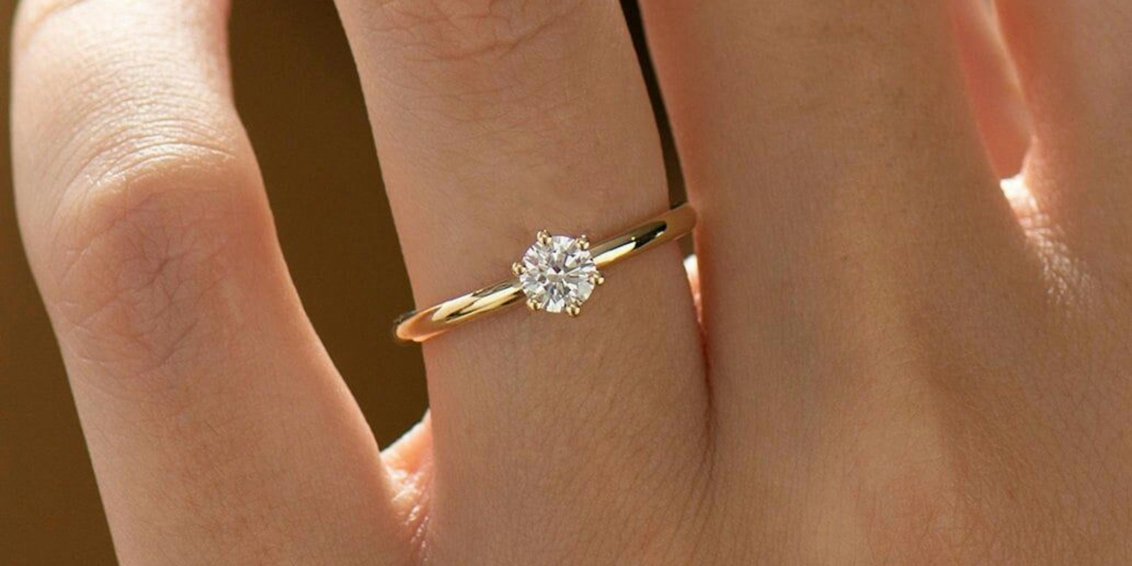 Custom vs Ready-Made Engagement Rings: Which Is Right for You?