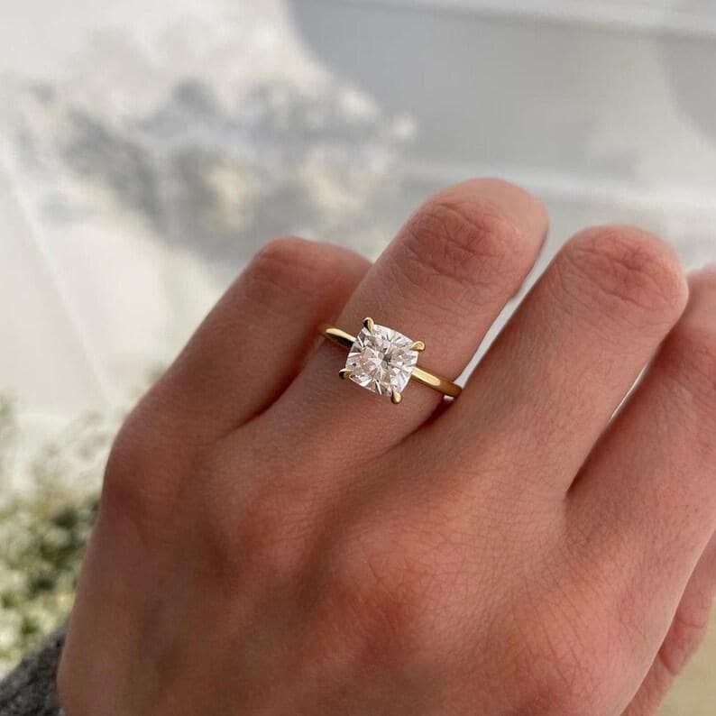 Cushion Cut vs Emerald Cut: Cut, Quality & Practical Tips