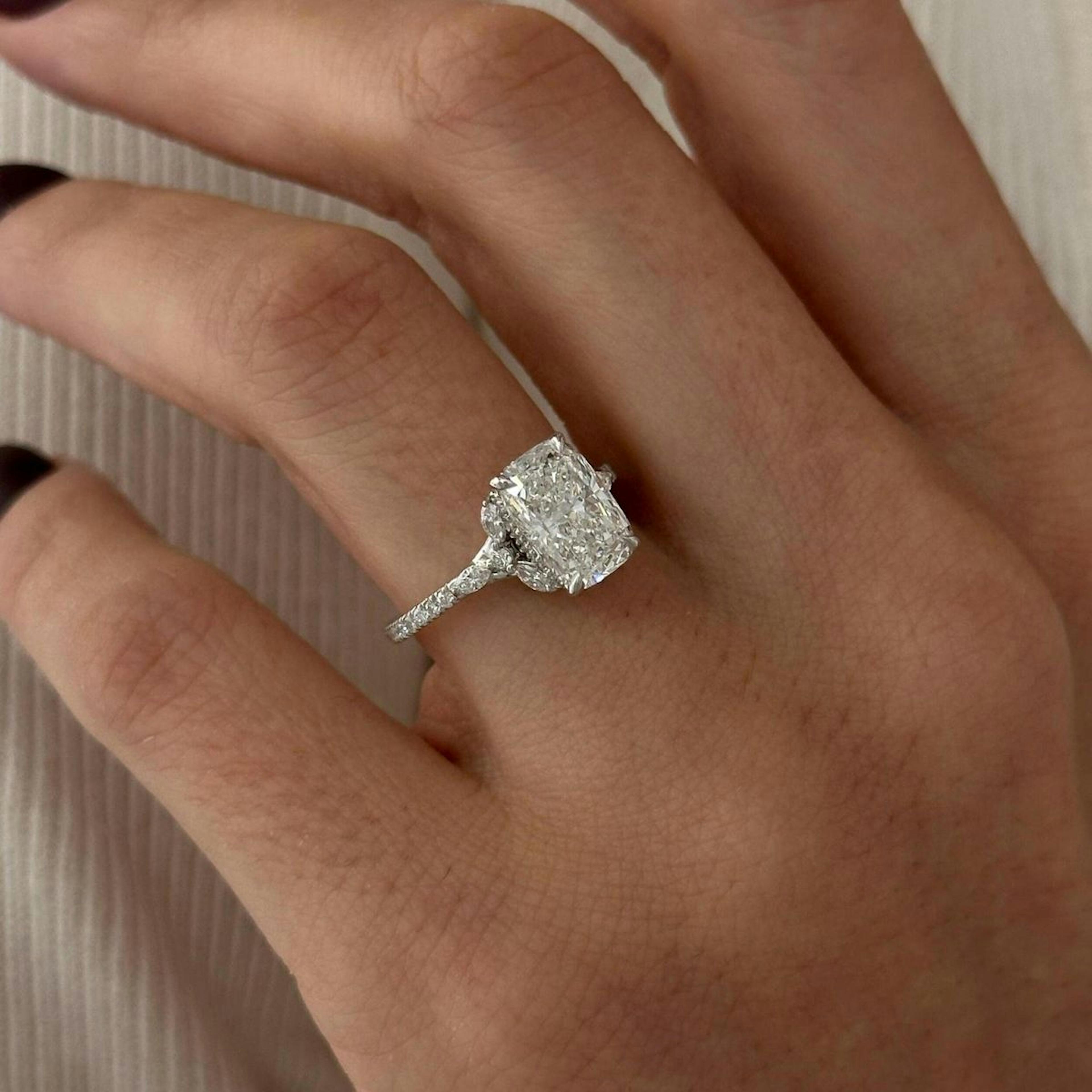 Shape & Finger Look: Elongated or Soft?