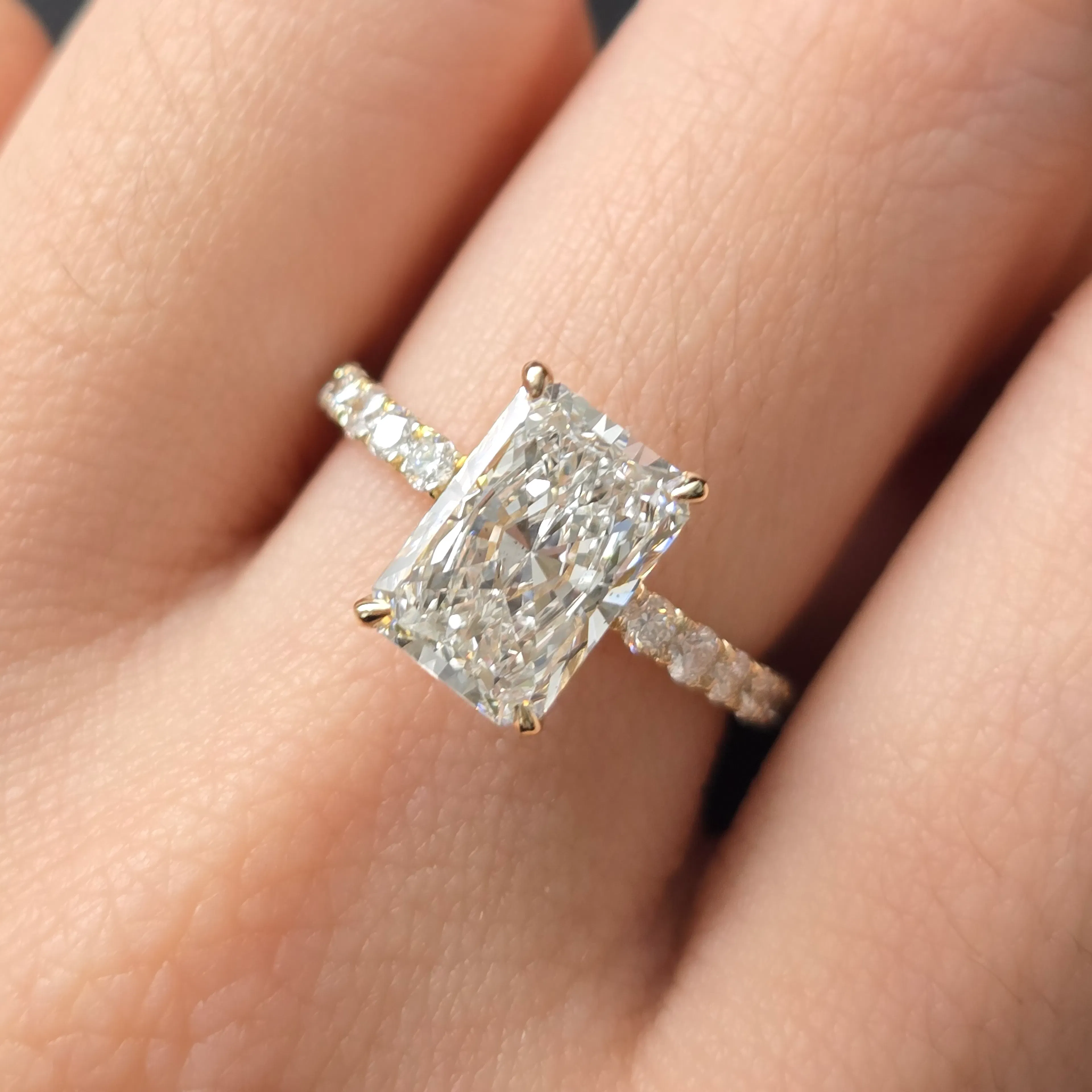 Diamond Ring in 14KT Yellow Gold | 1140