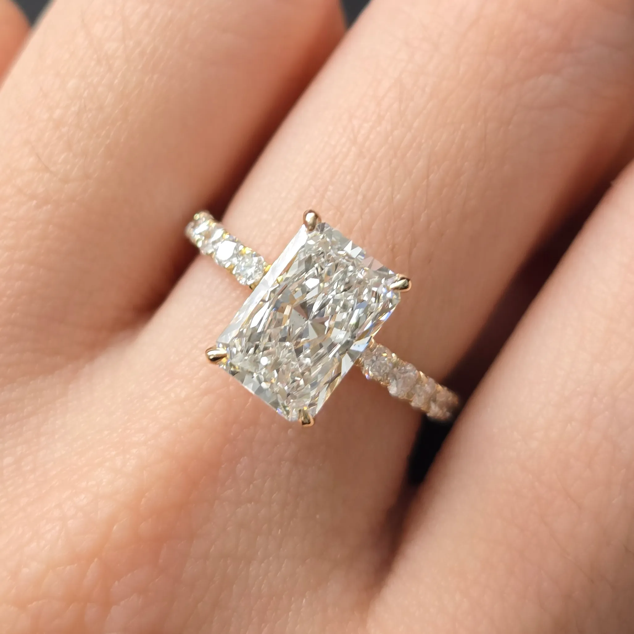 Diamond Ring in 14KT Yellow Gold | 1140