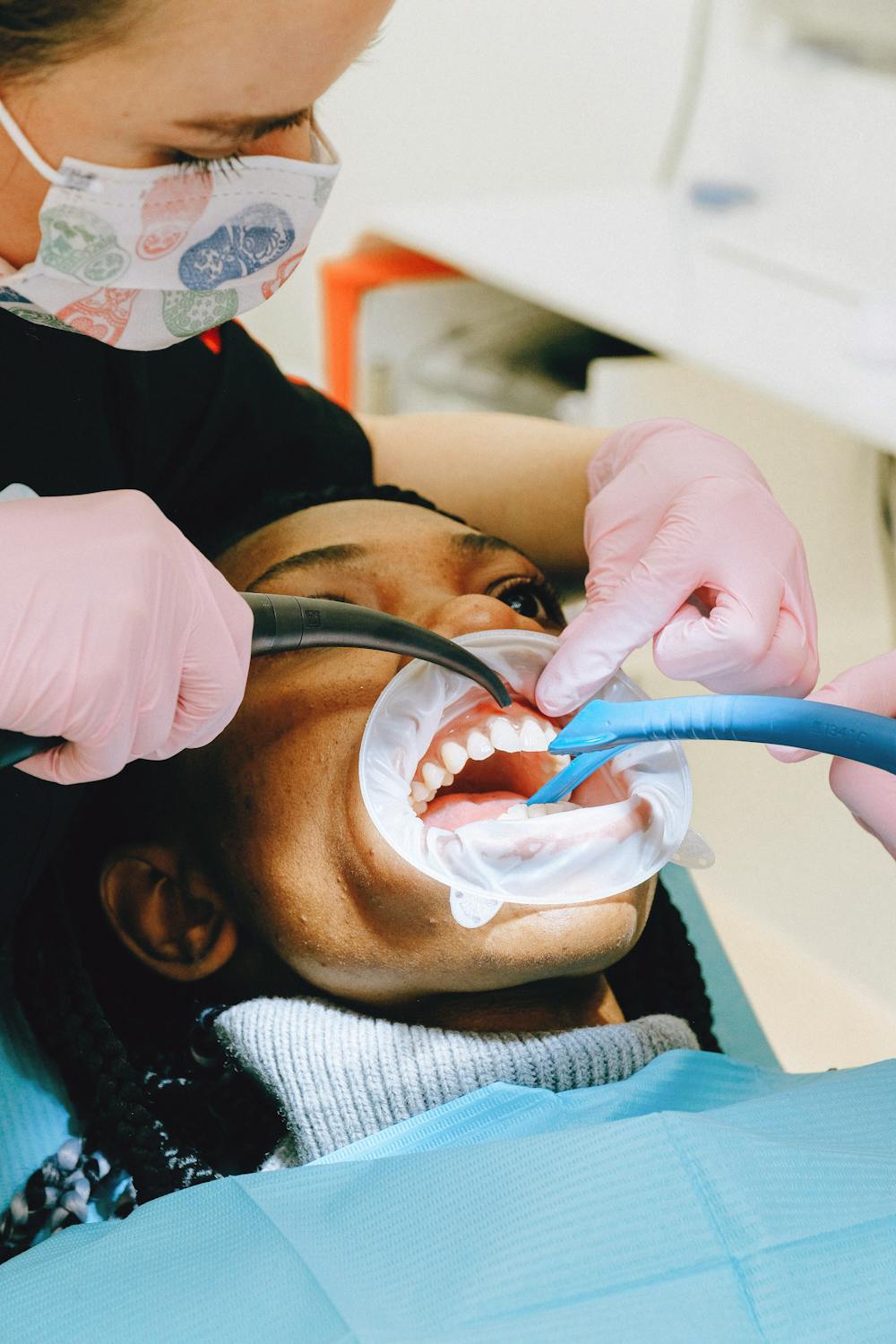 Process of dental treatment pic