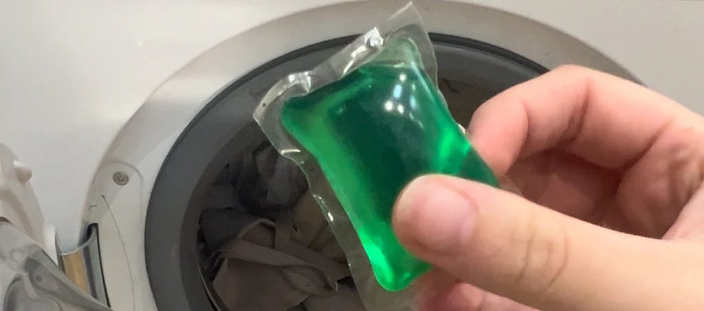 smol laundry capsule