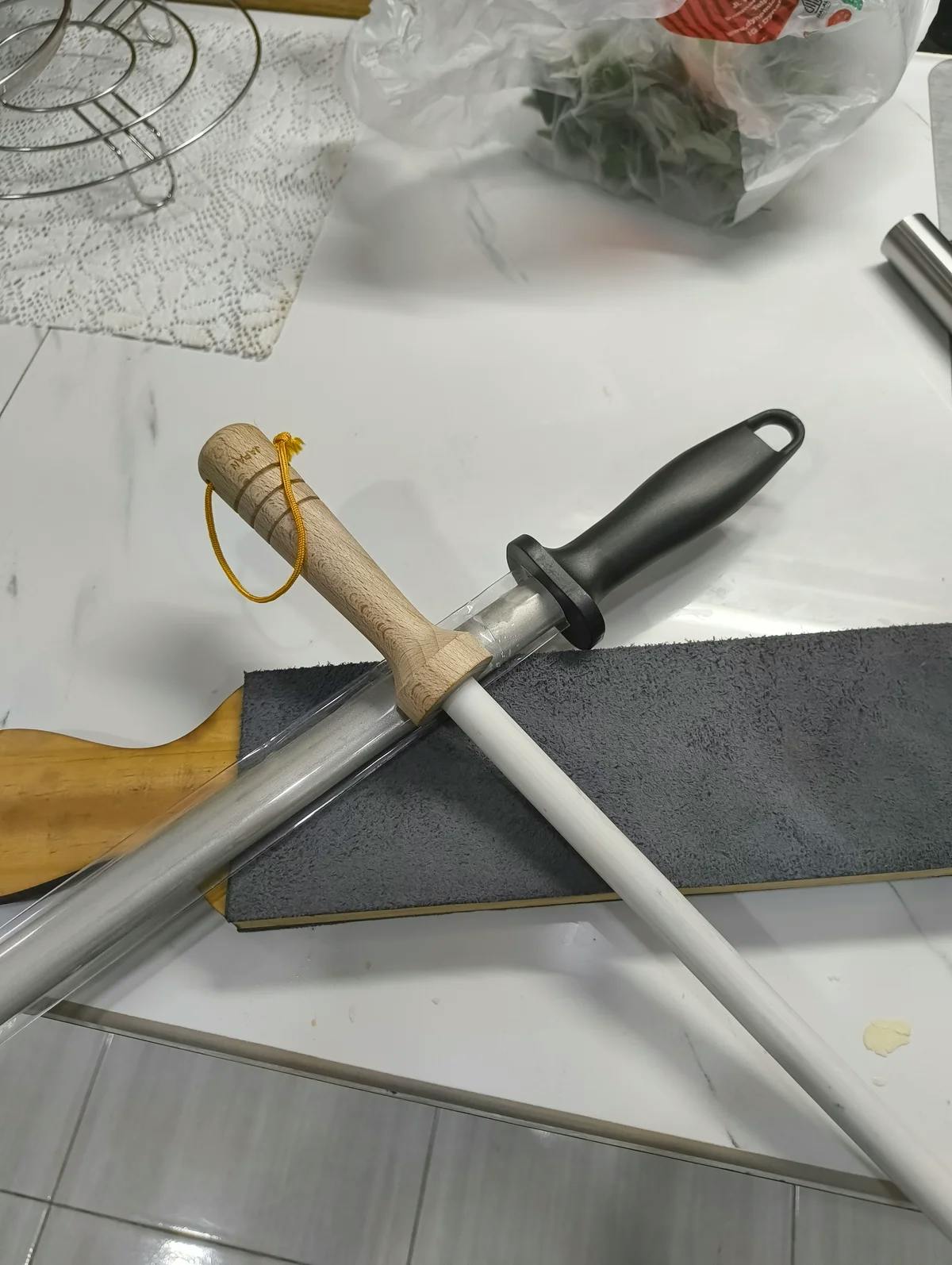 sharpening rod, leather strop, honing rod