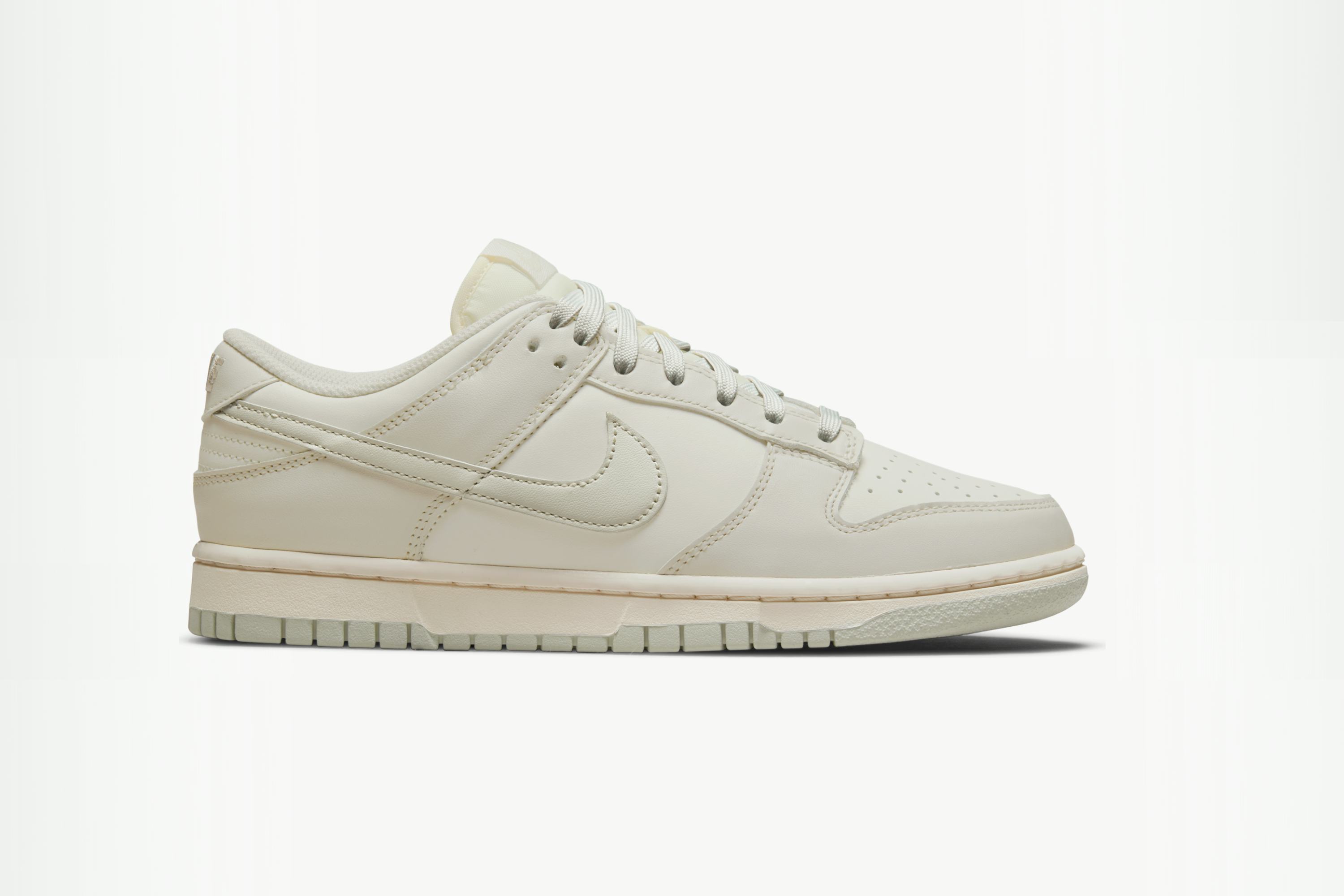 womens nike dunks low