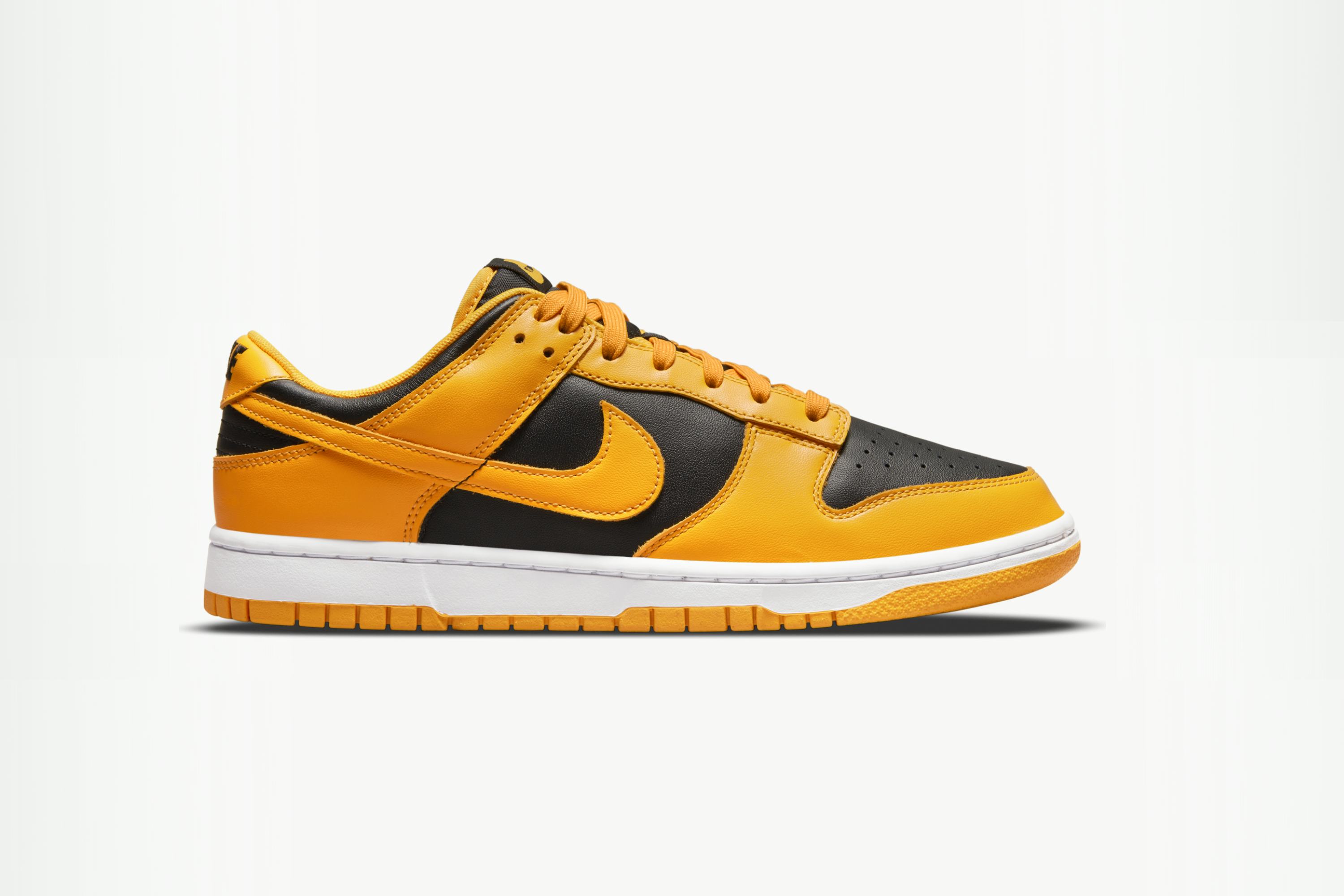 nike dunk yellow black white