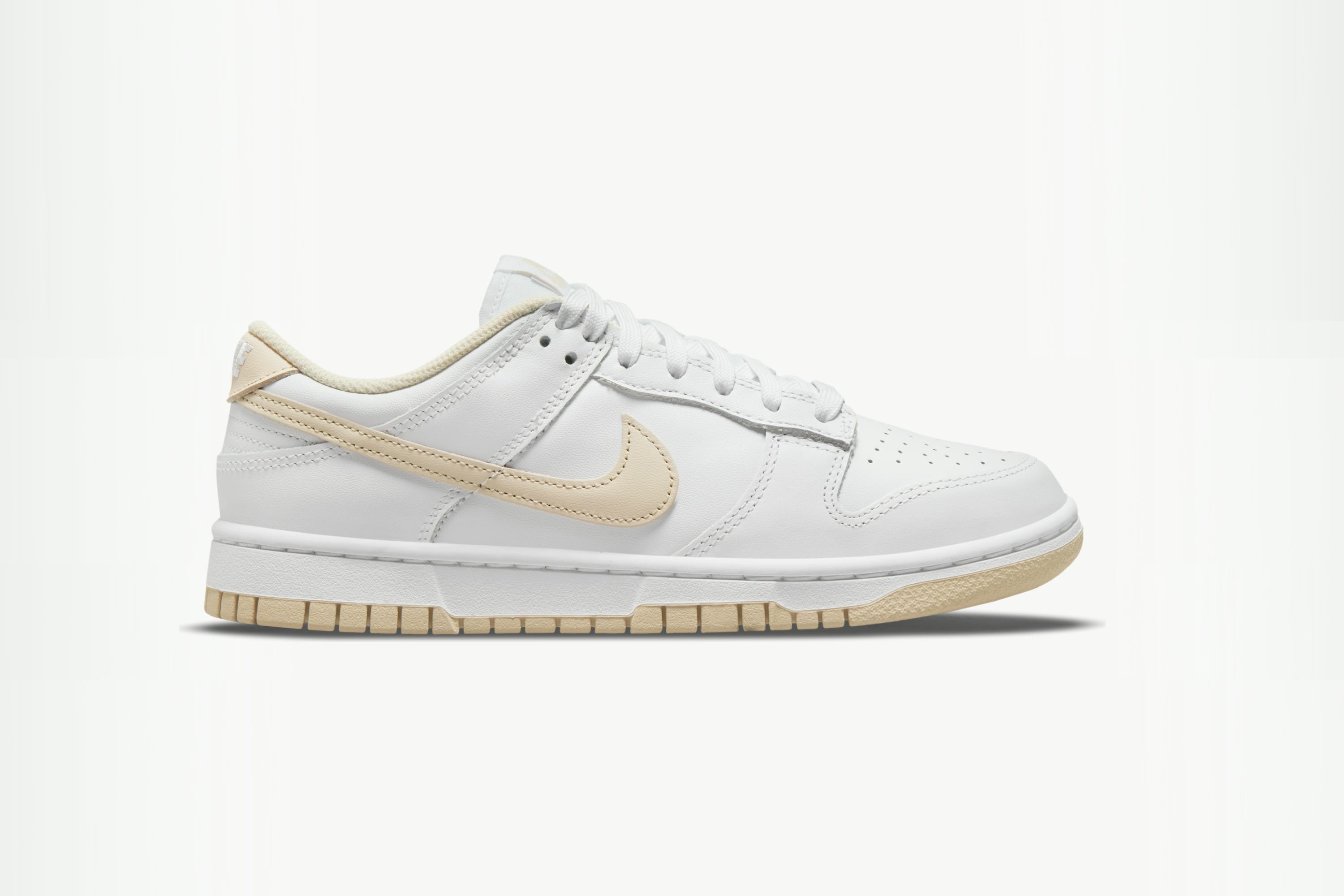 nike dunk white womens