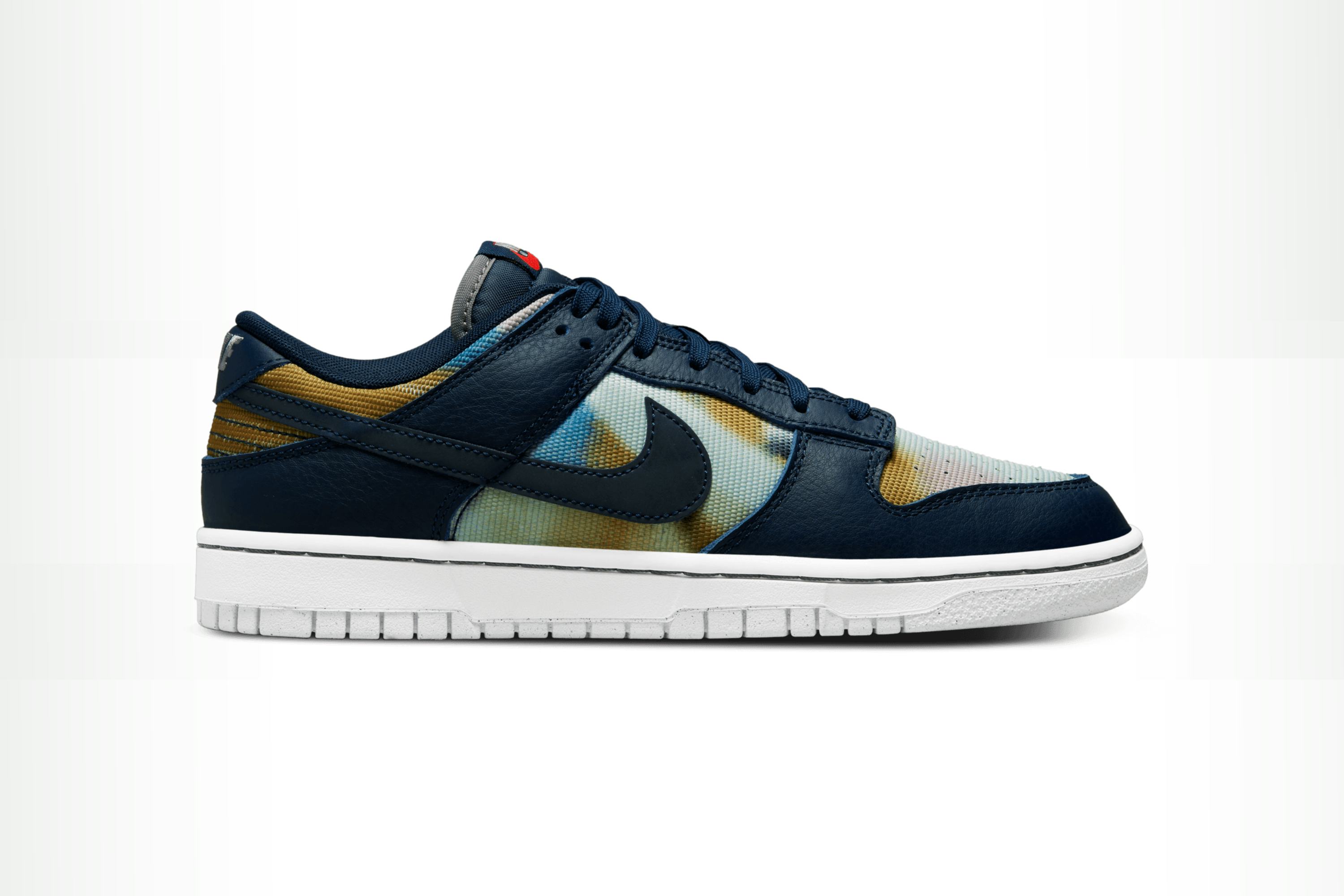 nike graffiti dunks