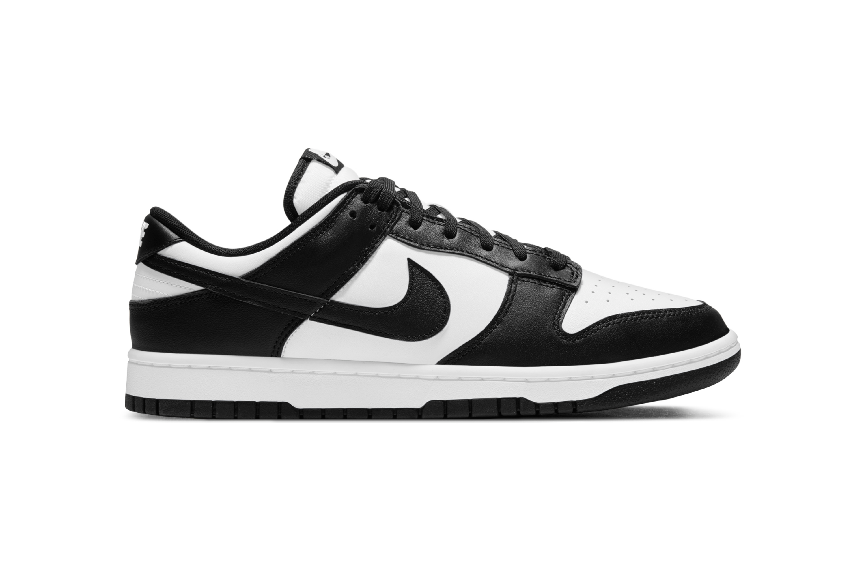 ざいます NIKE - NIKE DUNK LOW RETRO WHITE BLACK 26cmの通販 by