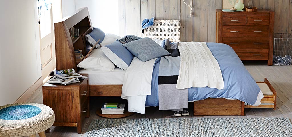 Like your small bedroom to look bigger?