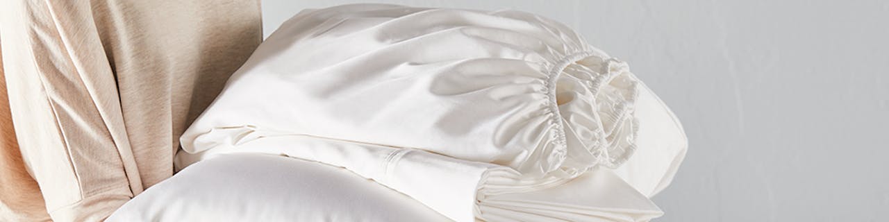 How To Fold A Fitted Sheet