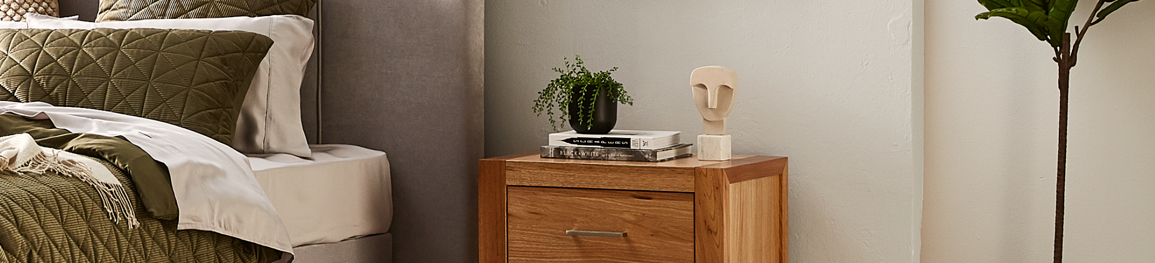 How To Decorate A Bedside Table