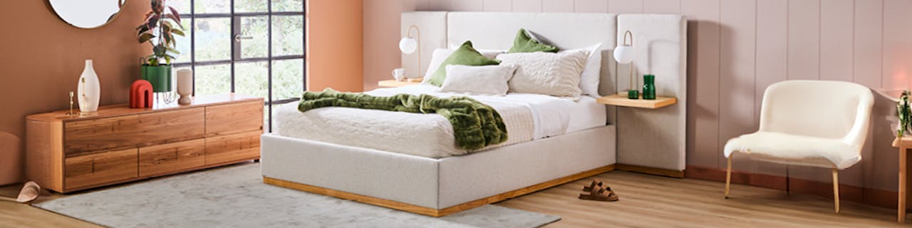 Essentials To Set Up The Ultimate Guest Bedroom