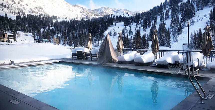 Outdoor Jacuzzi at The Snowpine Lodge