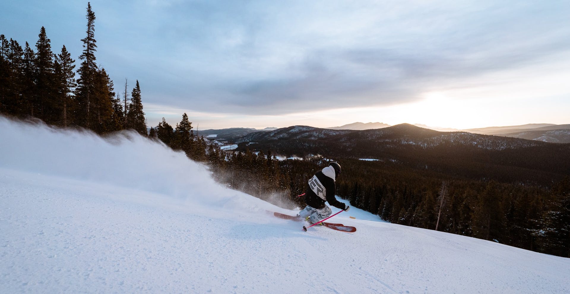 Skiing at Eldora Mountain https://www.facebook.com/eldoramountainresort/photos/pb.100064601597318.-2207520000./10159452900597998/?type=3