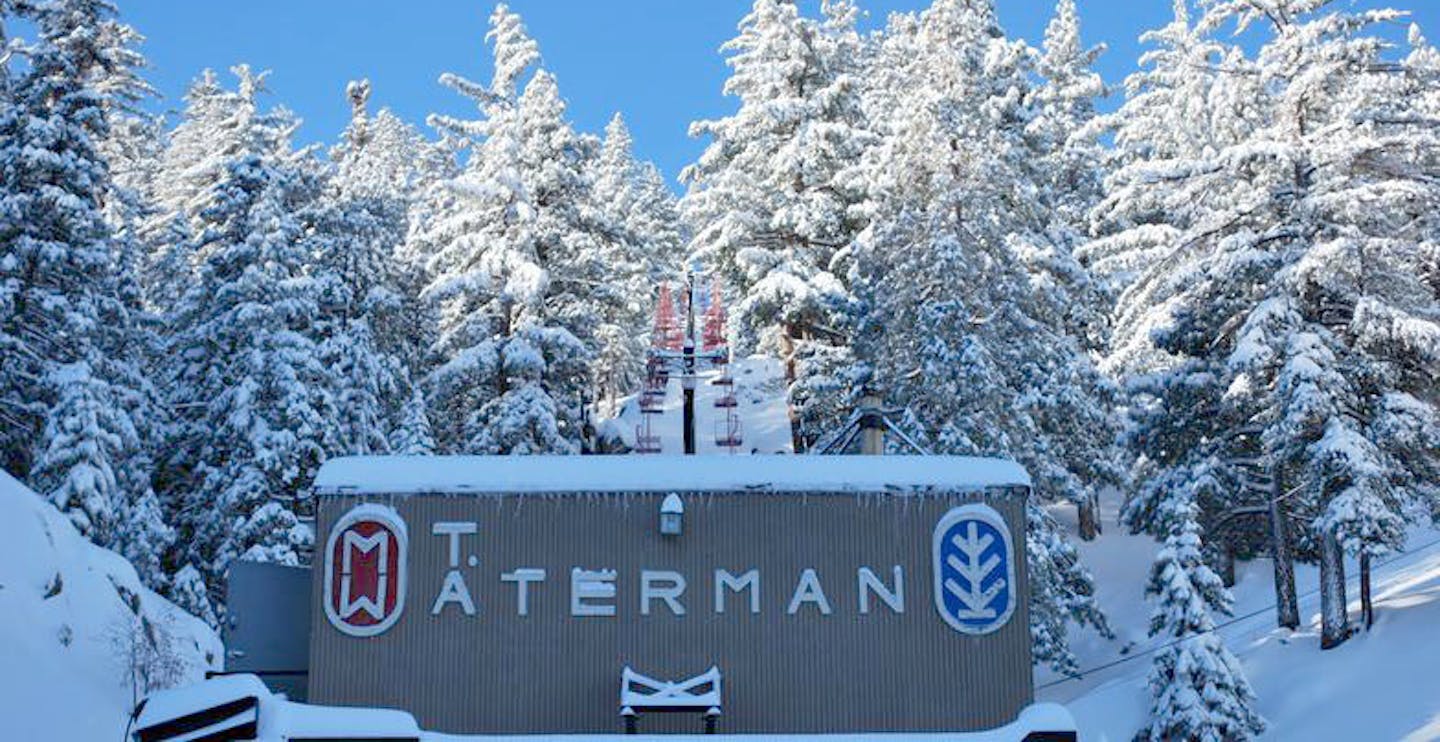 Welcome sign to Mt. Waterman in California, USA, near Los Angeles.