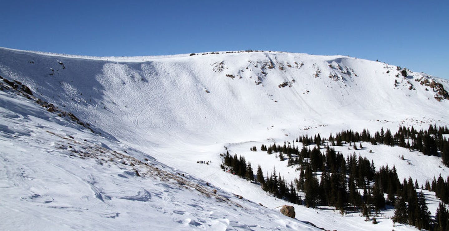 Vasquez Cirque | Photo Copyright: Greg Burke