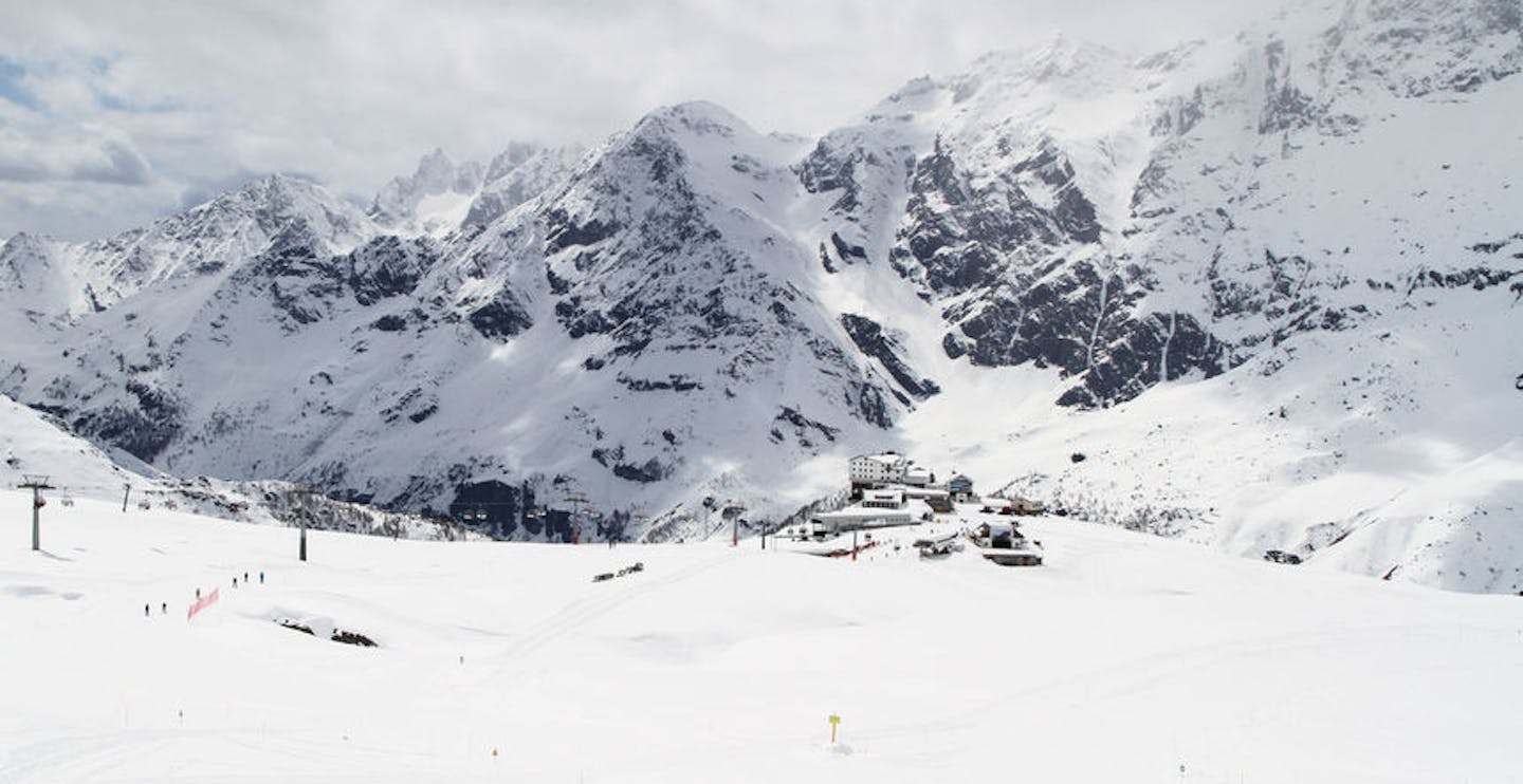 Cruise through wide open slopes 