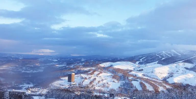 The 6 Best Ski Resorts in Hokkaido, 2023/24