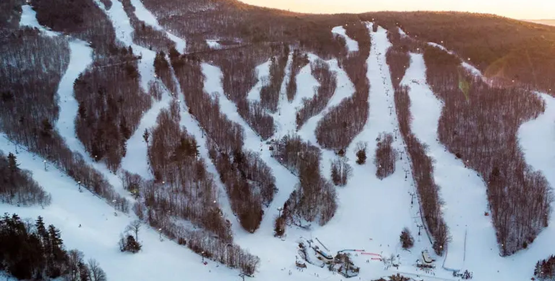4 Best Ski Resorts in Massachusetts, 2023/24