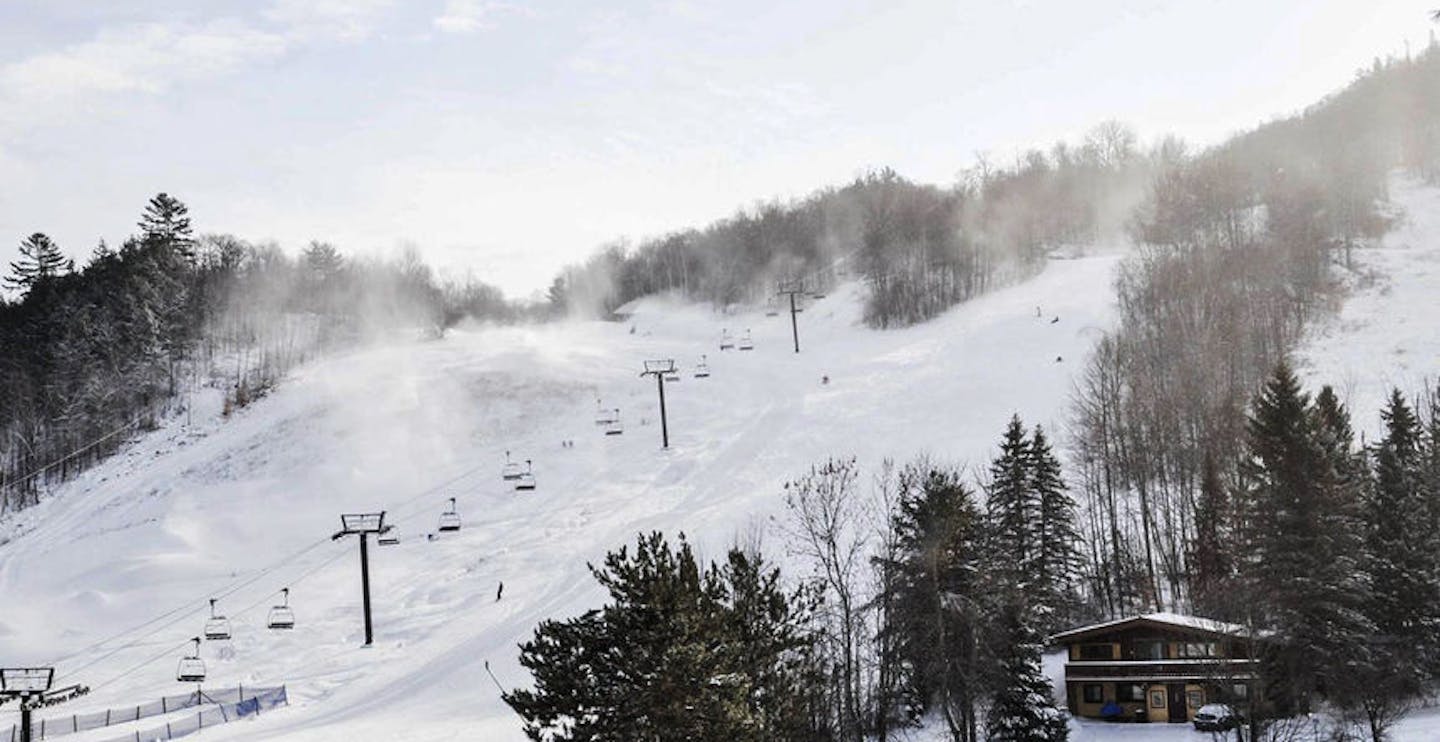 One of the highest verticals in the area! (Photo credit: Mont Ste-Marie)