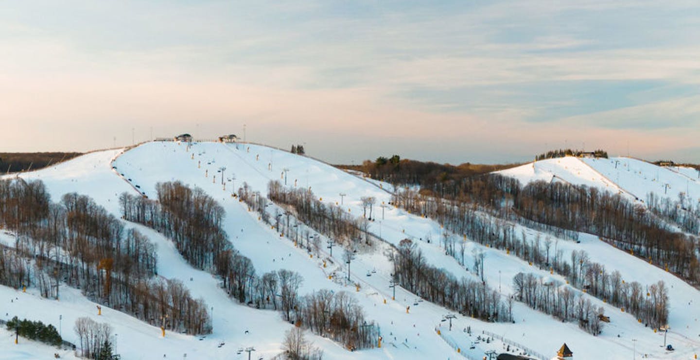 Looking over Mountain Saint Louis’ diverse runs (Photo credit: Mount Saint Louis Resort)