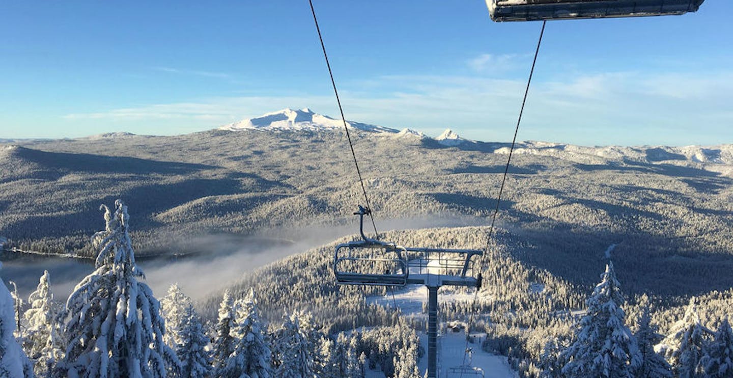 Enjoy panoramic views while you ski! (Photo credit: Willamette Pass Ski Patrol)